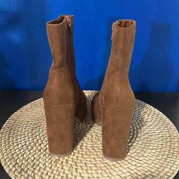 Women’s Rachel Zoe Camel Booties Size 7 - Picture 3 of 6